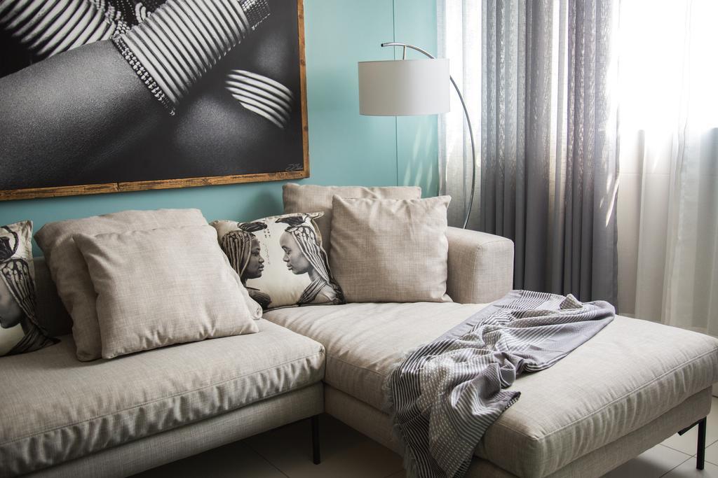 Apartment 64 At 77 On Independence Ave Уиндхоек Екстериор снимка