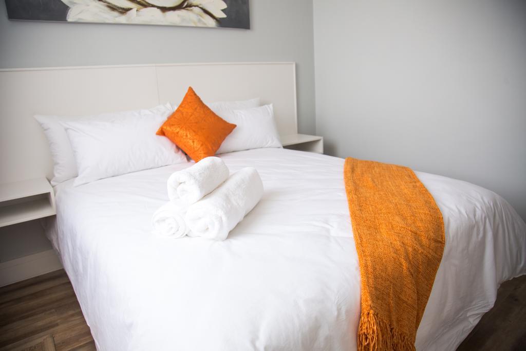 Apartment 64 At 77 On Independence Ave Уиндхоек Екстериор снимка