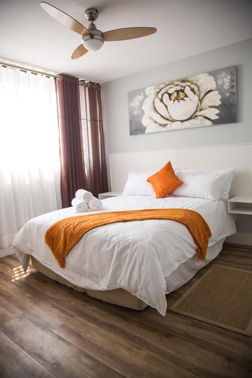 Apartment 64 At 77 On Independence Ave Уиндхоек Екстериор снимка